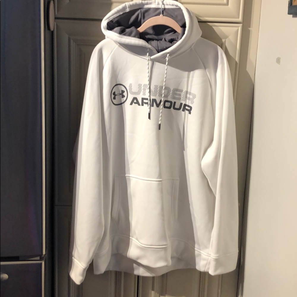 Under armour sweatshirt